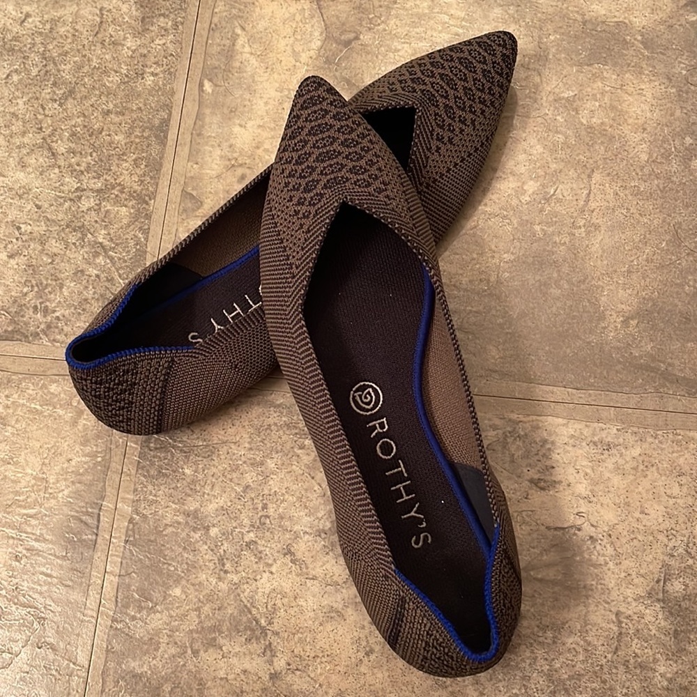 Rothys walnut python points 10